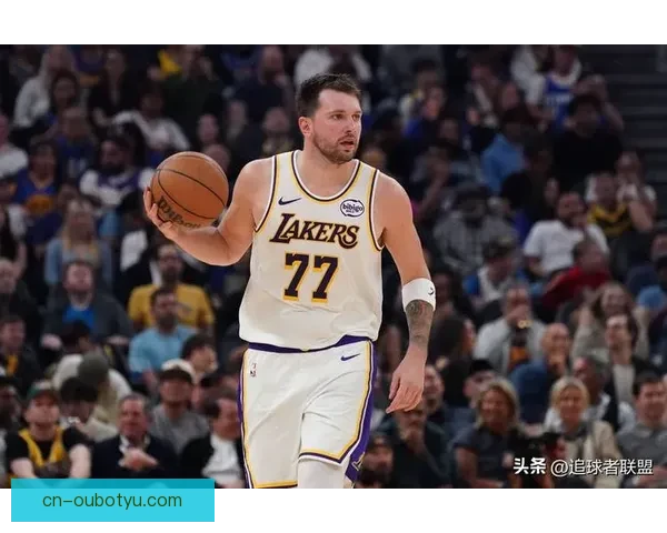 东契奇盛赞里夫斯二人组太无解 东契奇盛赞里夫斯二人组太无解