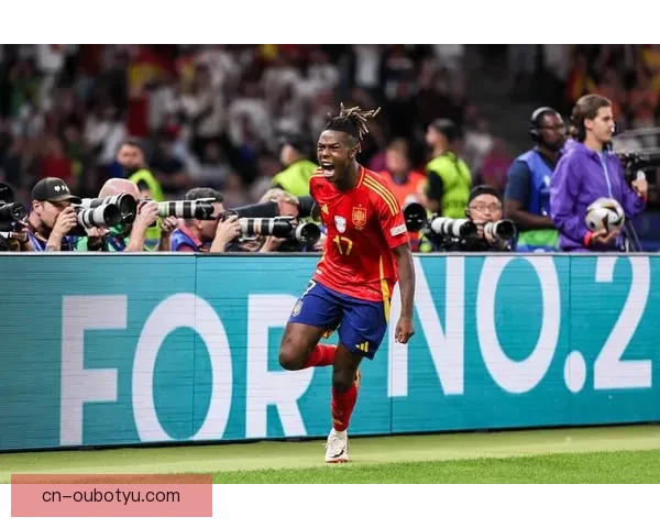 古利特：亚马尔的面对防守方式令人钦佩